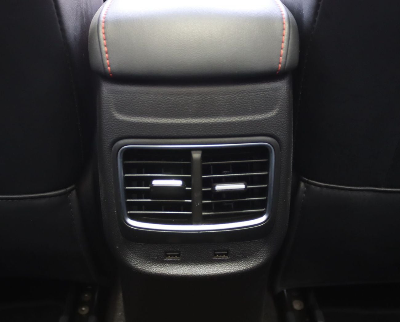 MG ZS LUX