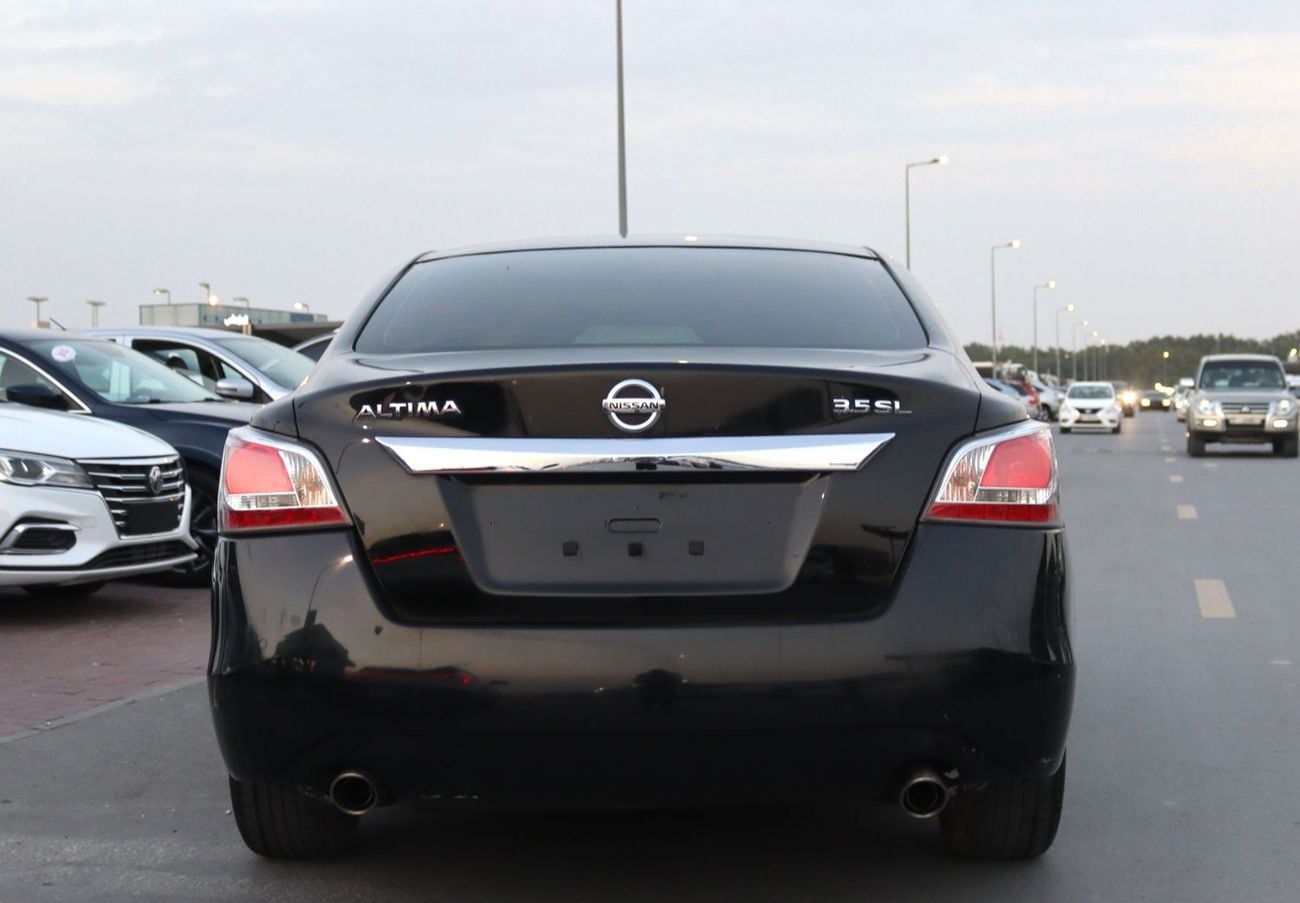 نيسان ألتيما نيسان ألتيما -2015 - خليجى - بمحرك 3.5 - بدون حوادث - وبحاله ممتازه