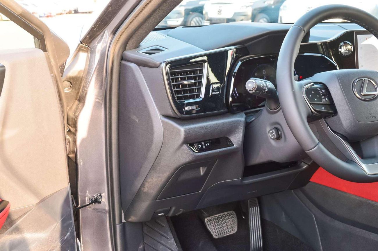 لكزس NX350 LEXUS NX350 2.4L AWD PETROL SUV 2025