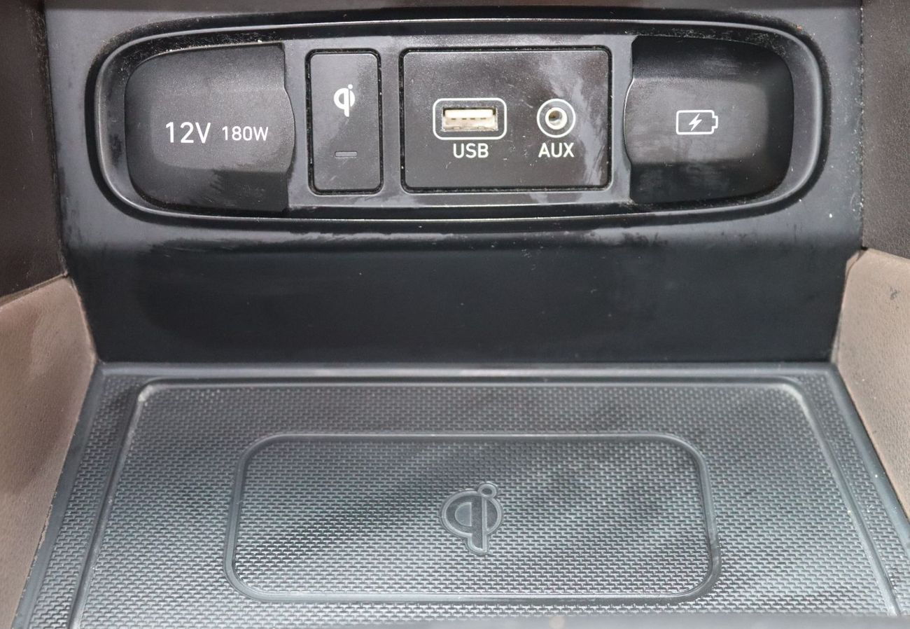 هيونداي سانتا في هيونداى سانتافى 2019 - خليجى -عدد 7 مقاعد - بدون حوادث محرك 2.4L بحاله ممتازه