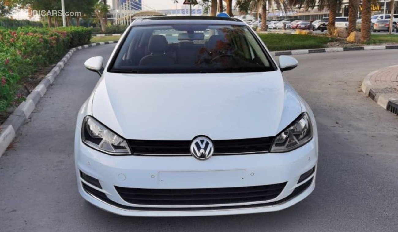 Volkswagen Golf TSI - WARRANTY - GCC SPECS - FULL SERVICE HISTORY -