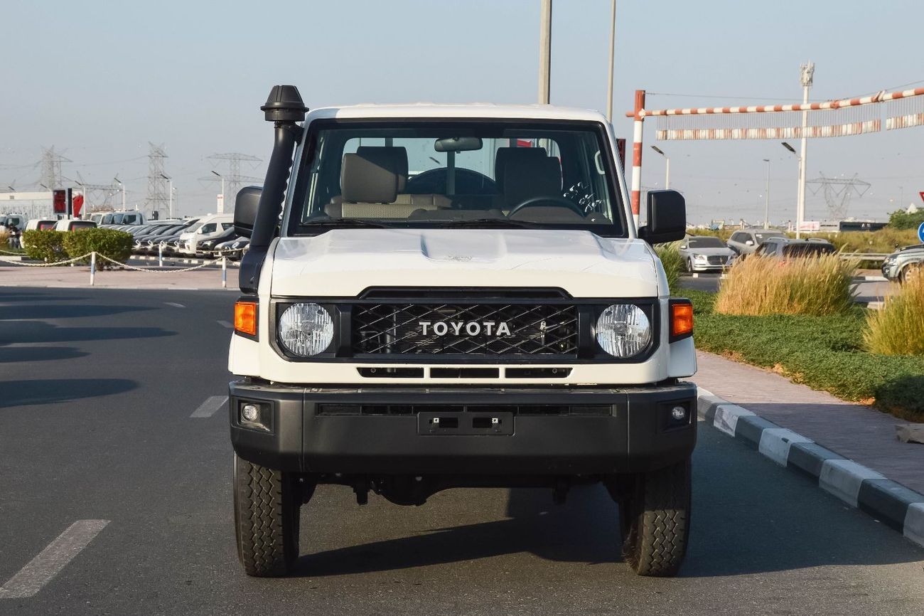 تويوتا لاند كروزر بيك آب TOYOTA LAND CRUISER 79 2.8L DC MT PICKUP 2025
