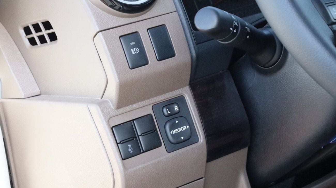 تويوتا لاند كروزر 70 LX 2.8L