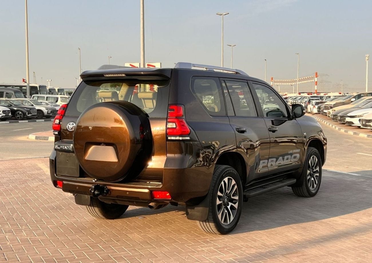 Toyota Prado  2022 Toyota Prado Full Option 4.0L V6 - AWD 4x4 - GCC- Electric Seat - Rear CAM & Sensors - Cool