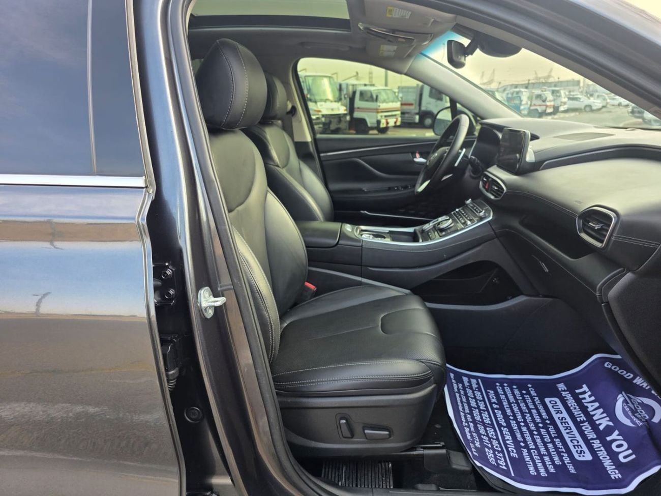 Hyundai Santa Fe Comfort 2.4L Panoramic Roof , 360 camera and Trunk automatic