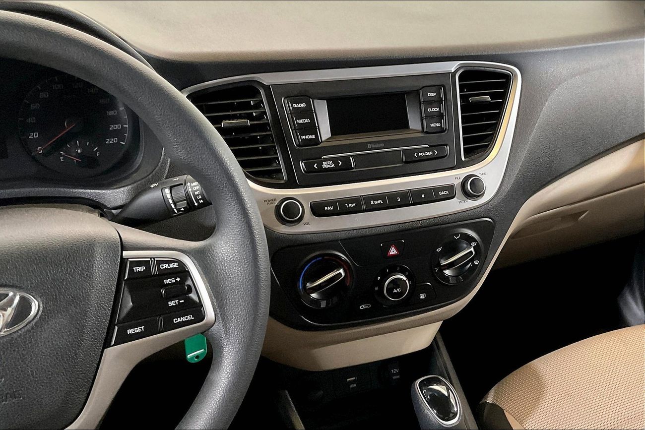 Hyundai Accent Smart Plus