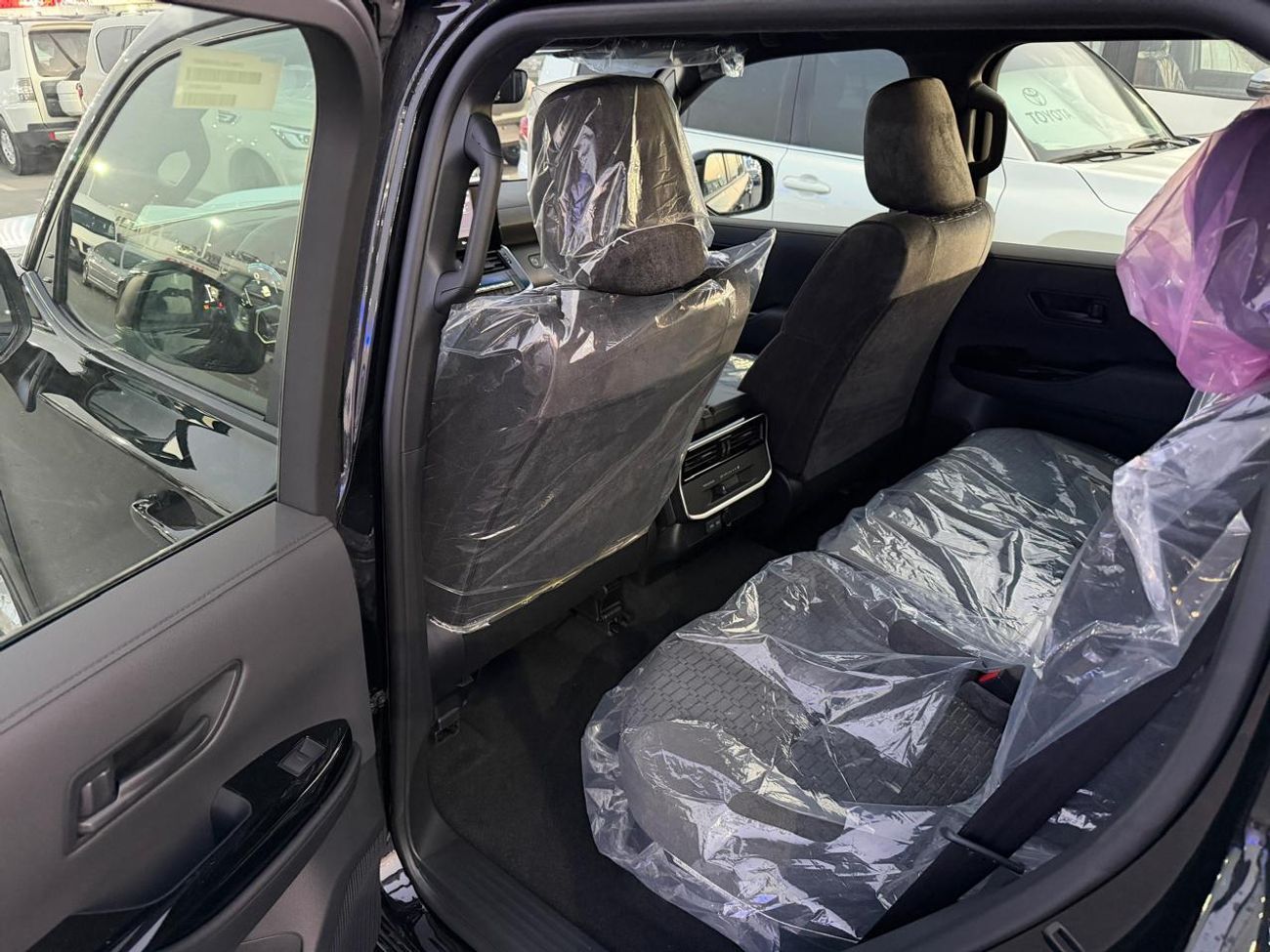 Toyota Land Cruiser 4.0L GXR V6 PETROL AUTOMATIC TRANSMISSION ( FOR RE-EXPORT ONLY )