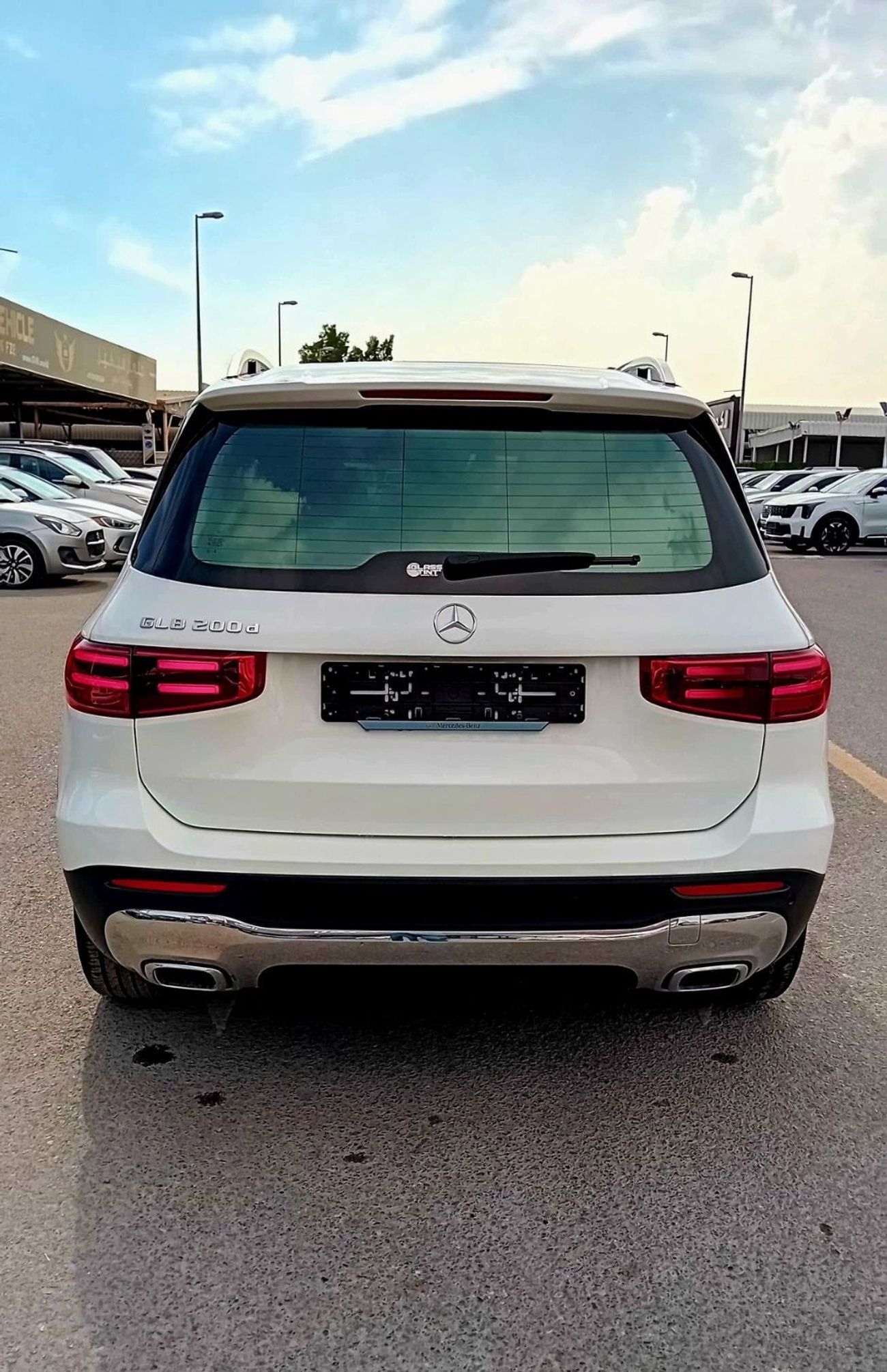 Mercedes-Benz GLB 200 BMW 200d