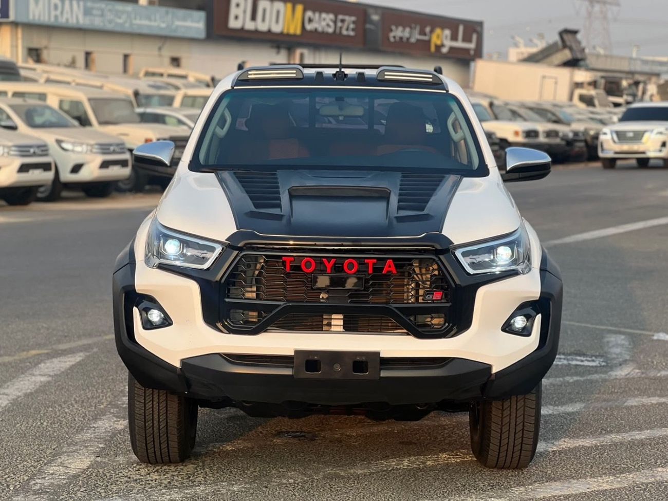 Toyota Hilux  2022 Toyota Hilux GR Sport - 2.7L V4 - Rear Camera - Push Start - Full Automatic Patrol - 4x4 AWD -