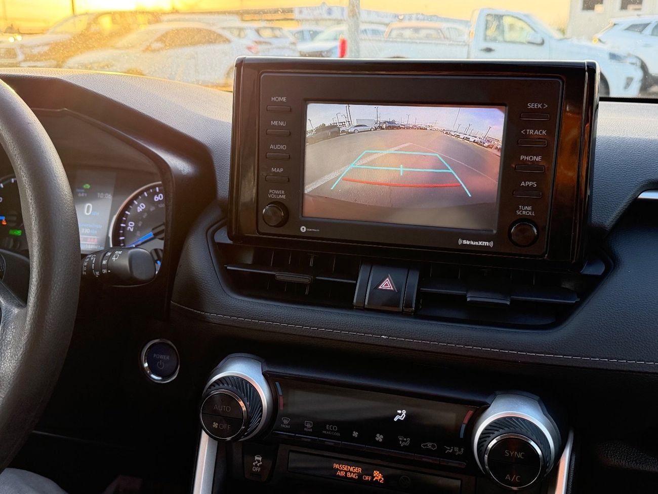 Toyota RAV4 XLE 2.5L 2021 TOYOTA RAV4 XLE HYBRID AWD IMPORTED FROM USA