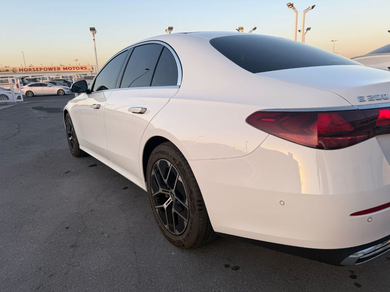 Mercedes-Benz E200 2.0L