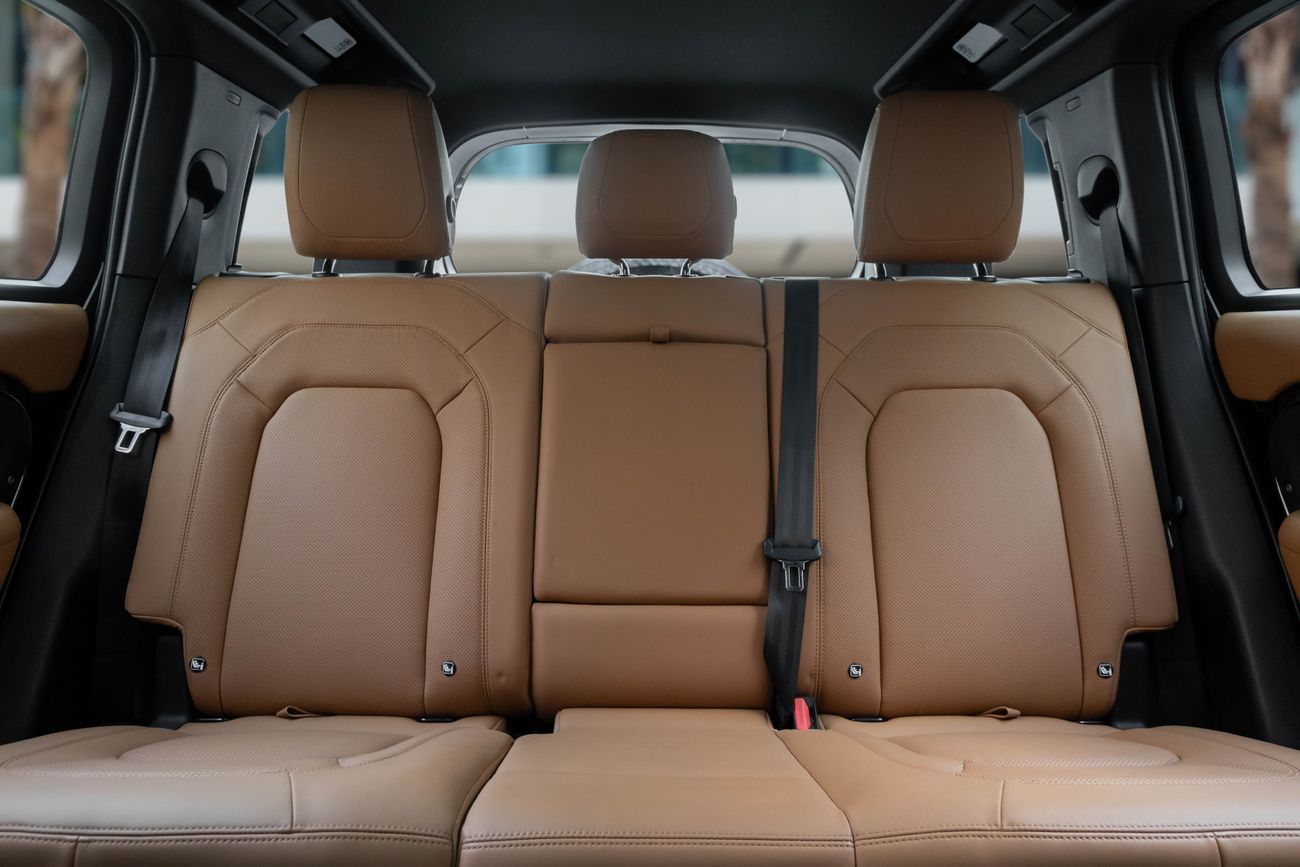 Land Rover Defender Defender | 6,365 P.M | 0% Downpayment | Agency Warranty!