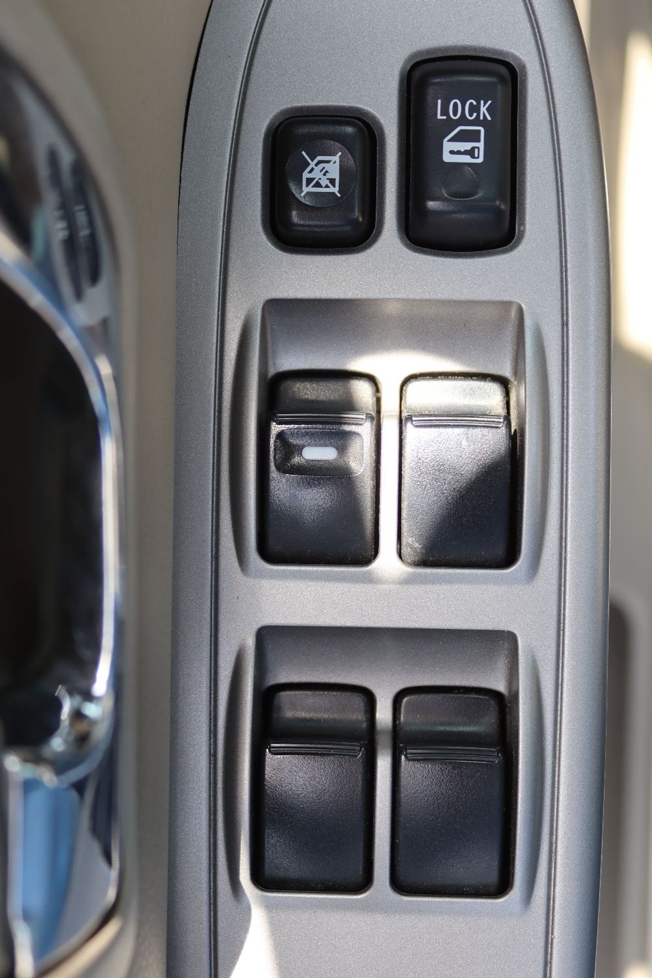 ميتسوبيشي باجيرو GLS Highline 3.5L (186 HP)