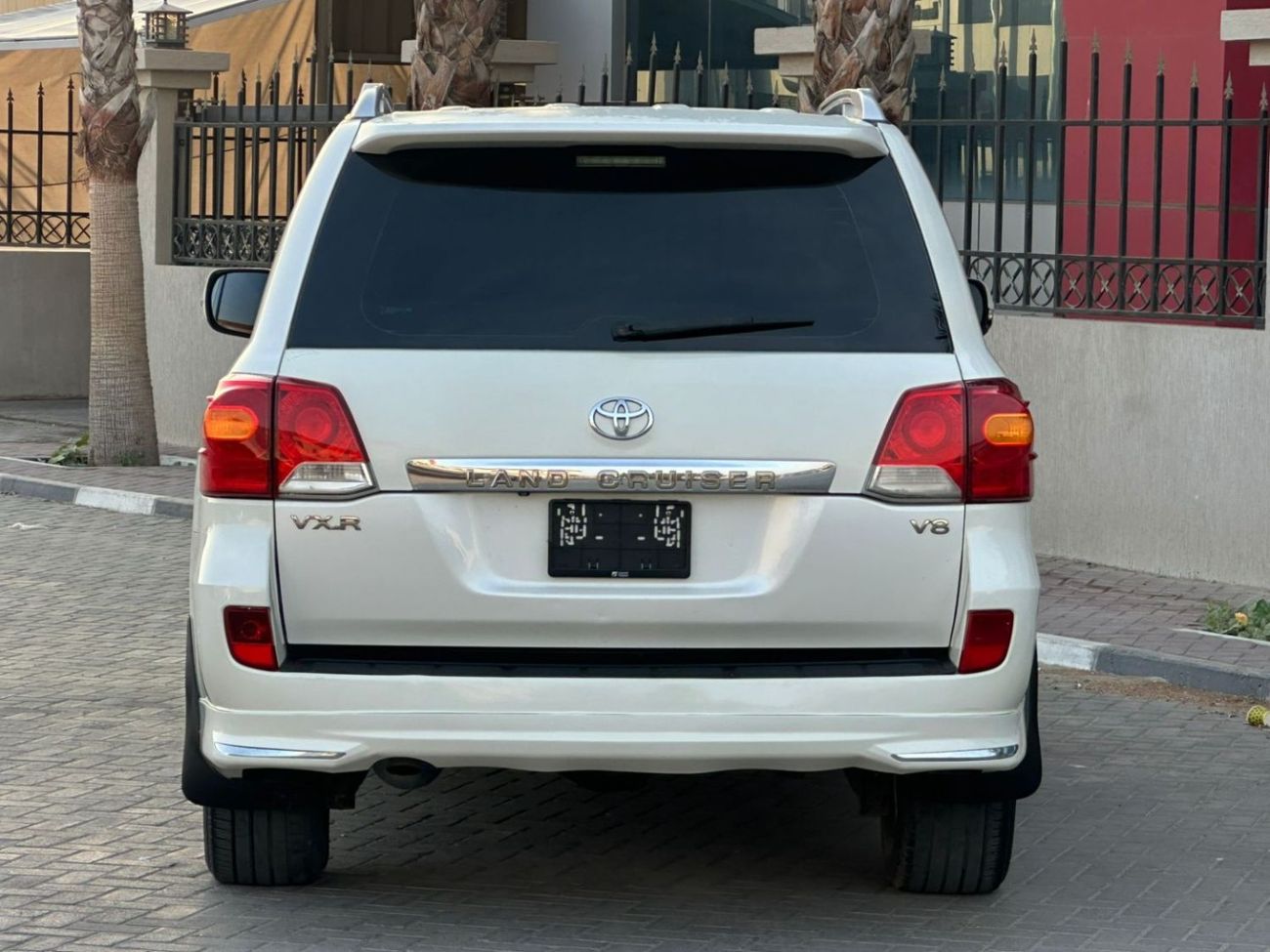 تويوتا لاند كروزر تويوتا لاندكروزر VXR V8 خليجي 2009 محول 2015