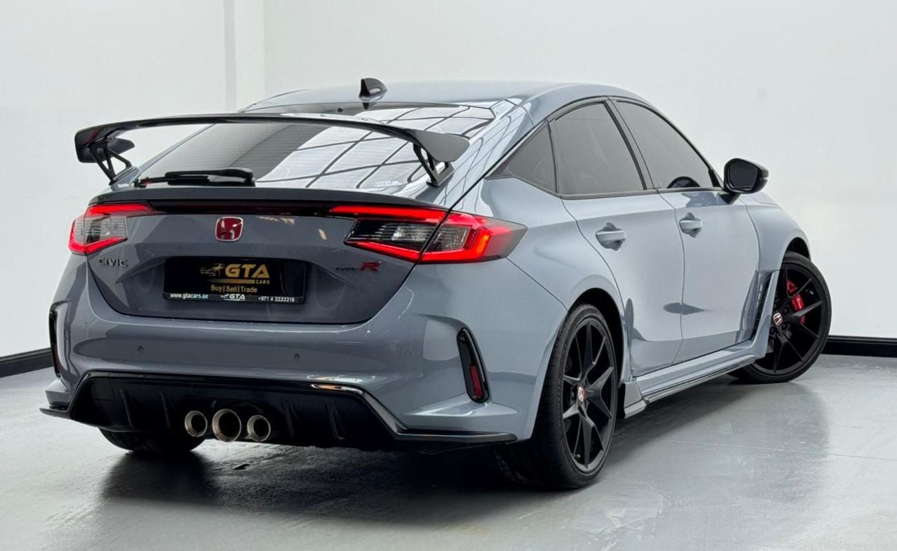 هوندا سيفيك تايب آر 2.0L MT 2025 Honda Civic Type R, 2030 Honda Warranty and Service Pack, Excellent Condition, GCC