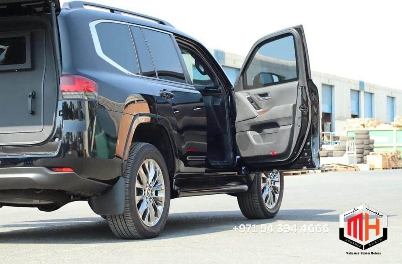 تويوتا لاند كروزر Toyota Land Cruiser LC300 VXR Armored 2026 – أسود | فل أوبشن | مدرعة