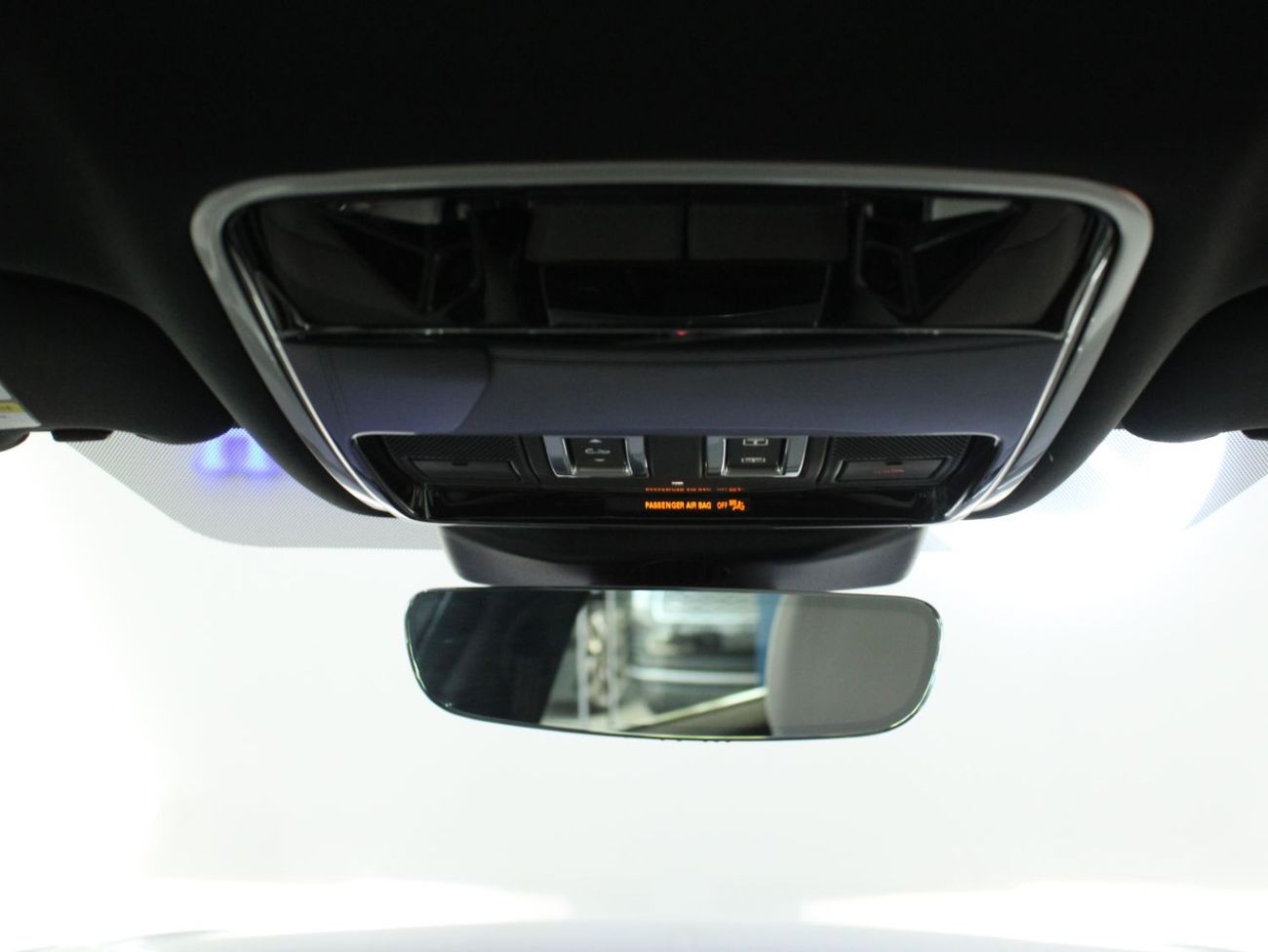 Land Rover Range Rover Velar | R-Dynamic | V4