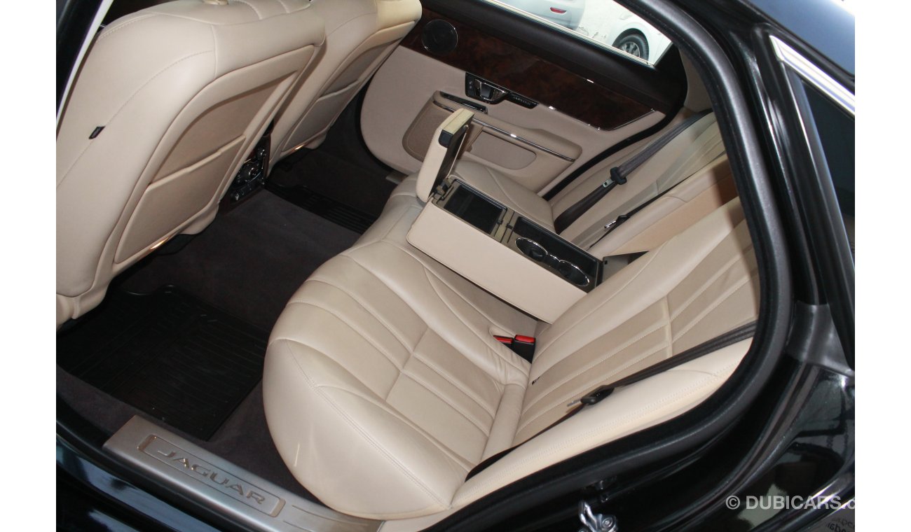 جاكوار XJ 2.0L 2016 MODEL UNDER WARRANTY