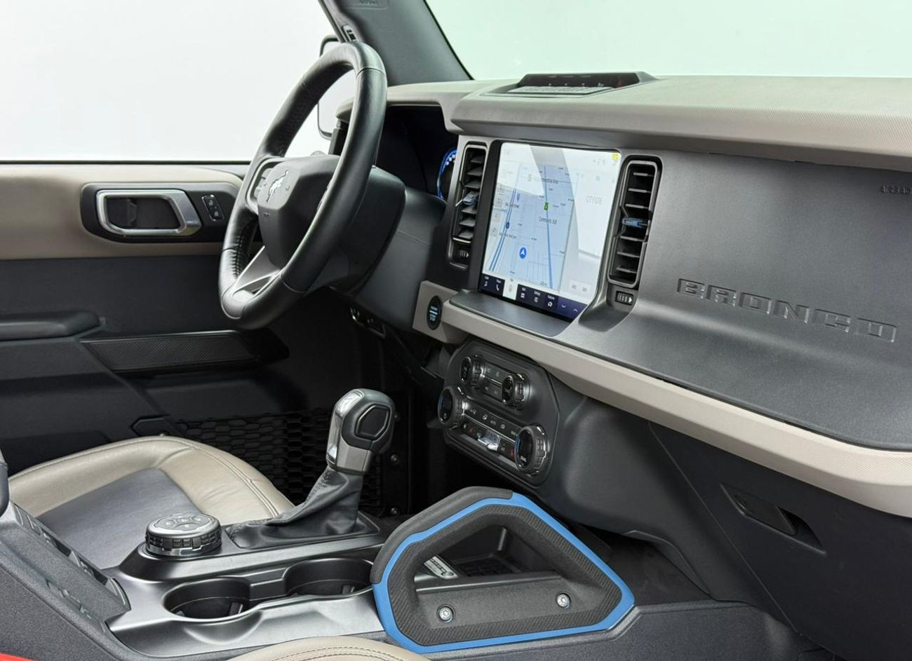 فورد برونكو Wildtrak 2.7L (5 Seater)