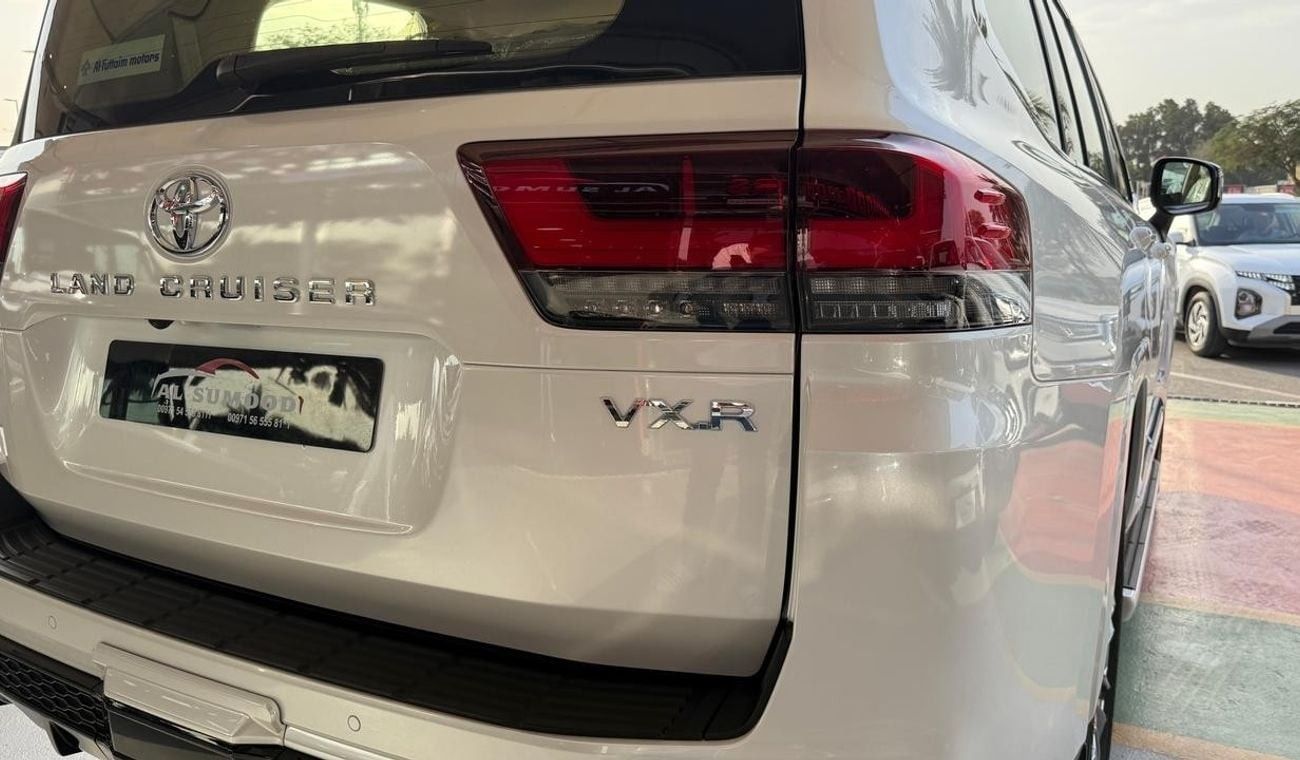 Toyota Land Cruiser VXR 3.5L Toyota Land Cruiser 3.5L VXR Twin Turbo V6 | 2025 | 0KM | GCC