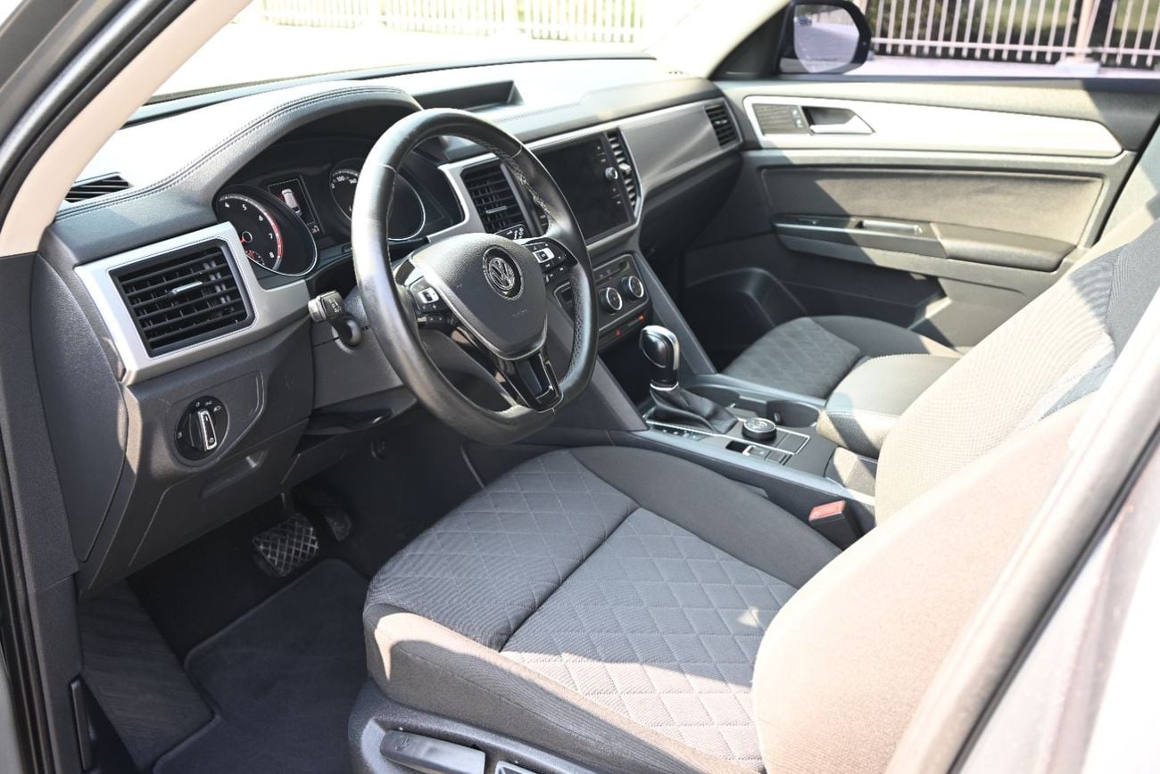 Volkswagen Teramont Trendline 3.6L - 0% DP - GCC SPECS - VOLKSWAGEN TERAMONT 4WD - FIRST OWNER