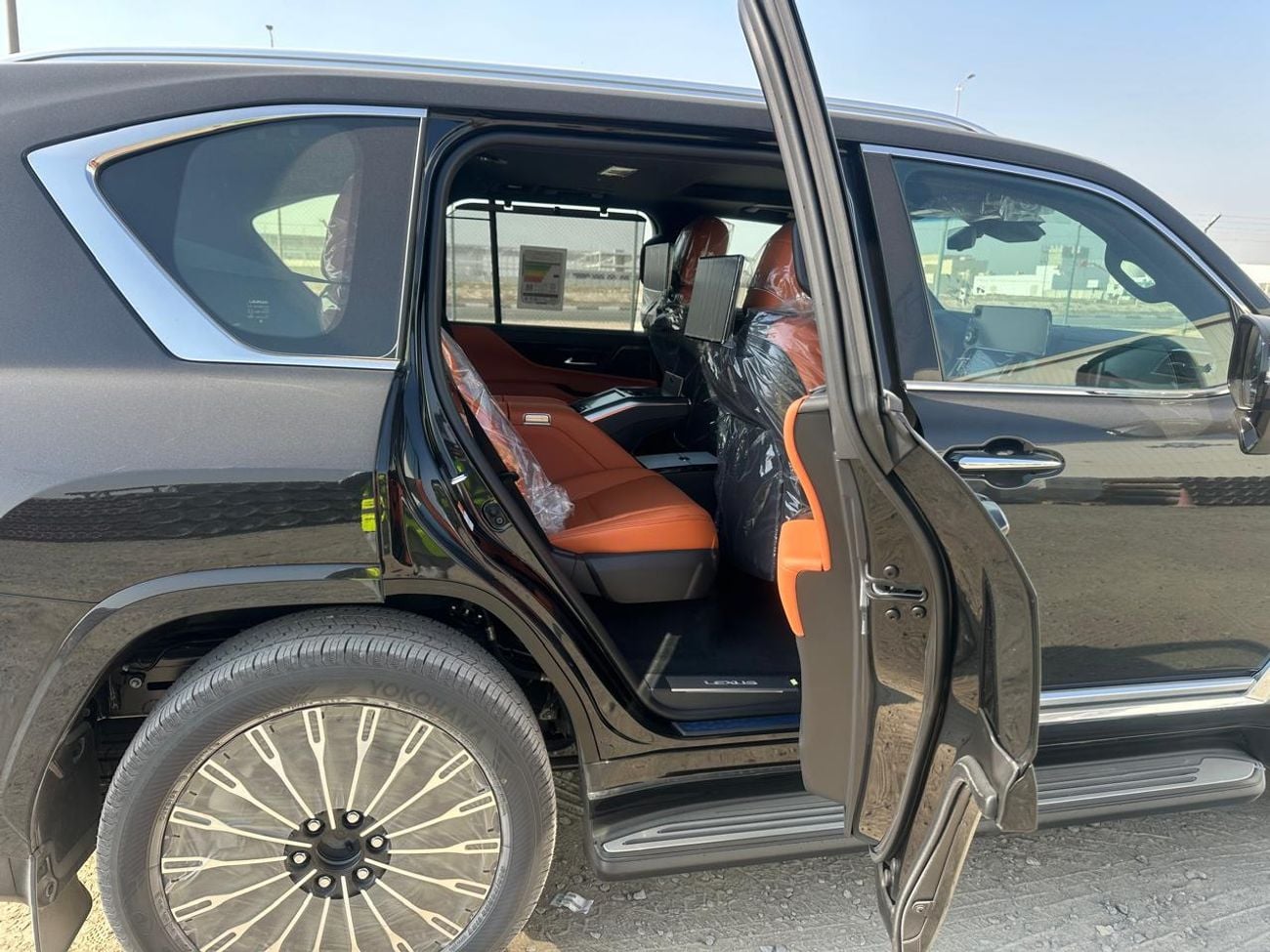 Lexus LX 700h Lexus LX700H VIP 2026Model with Radar 3.5L HAV petrol Engine Colour Black Transmission Automatic Int