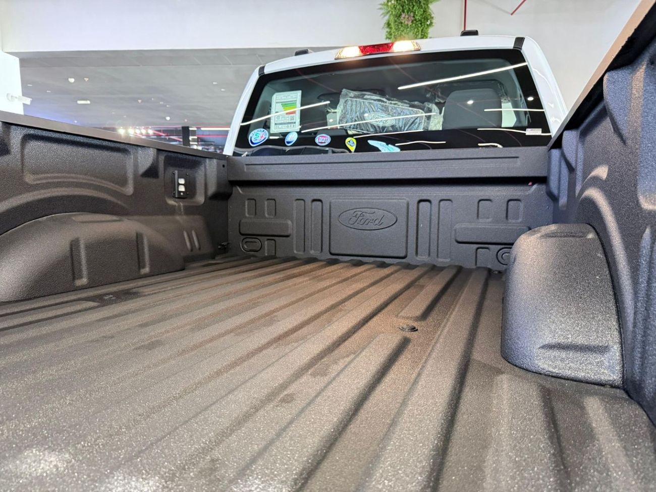 فورد F 150 XLT 5.0L Single Cab Utility (3 Seater) 2024 F150 FX4 One Cabin - 5 years warranty -5 years service c