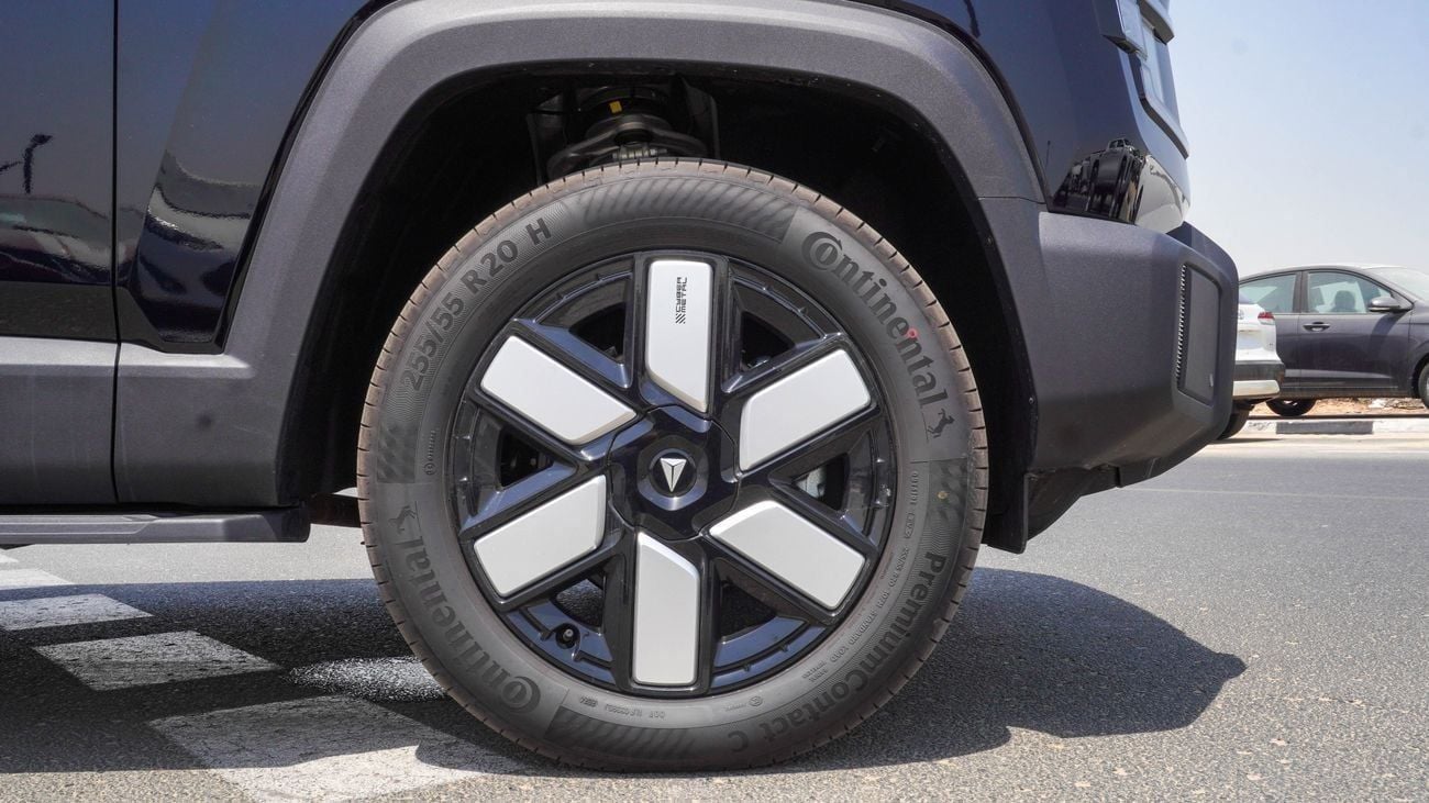 Changan Deepal G318 Brand New Changan Deepal Air Suspension 2024 LOCAL 1.5L 4WD Petrol|Black/Black|N-DEP-AS-1.5-24|