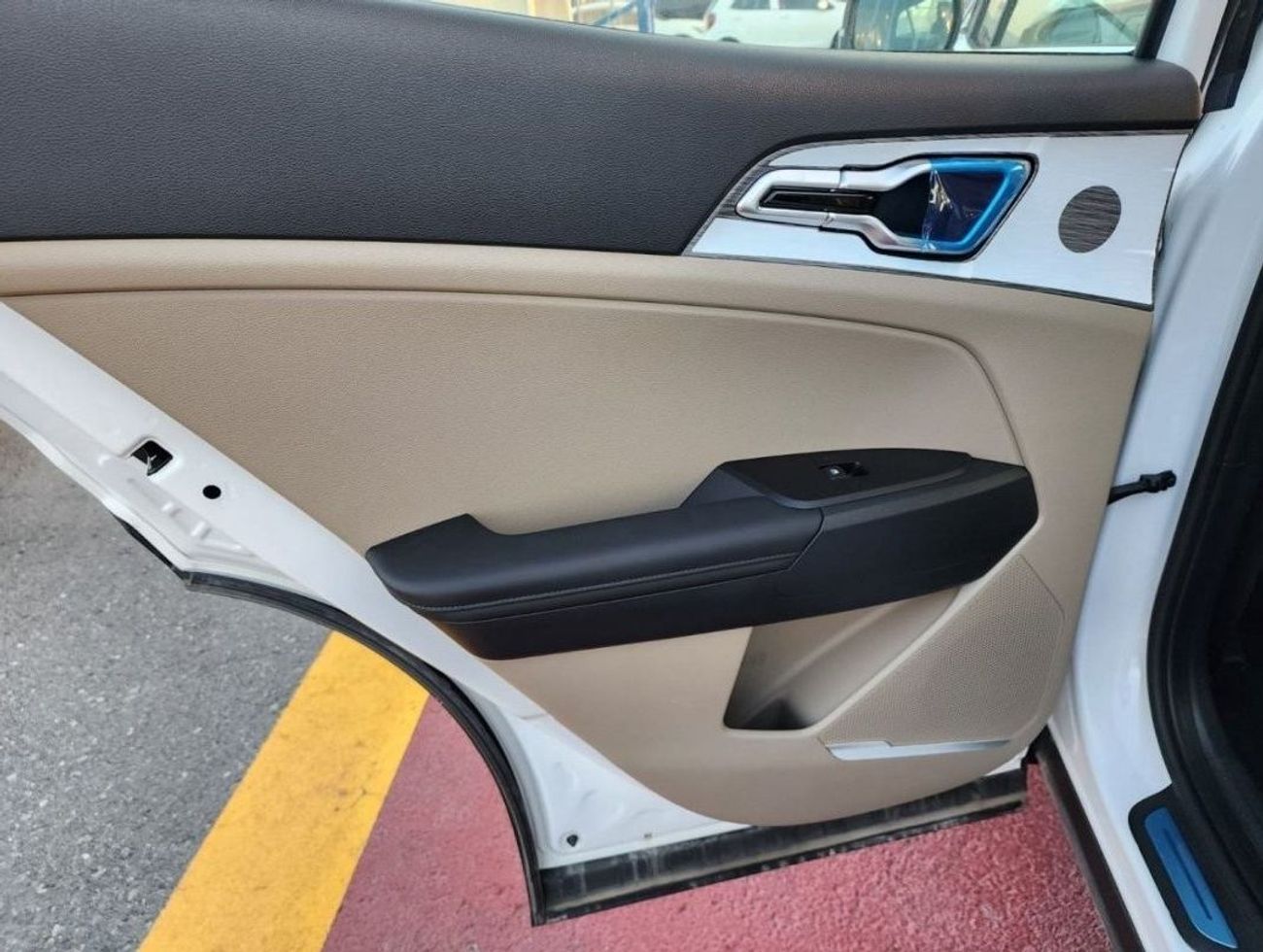 Kia Sportage KIA Sportage 1.6L SUV, FWD, 5Doors, Cruise Control, Panoramic Roof, Leather Seats, Rear Camera, 19in