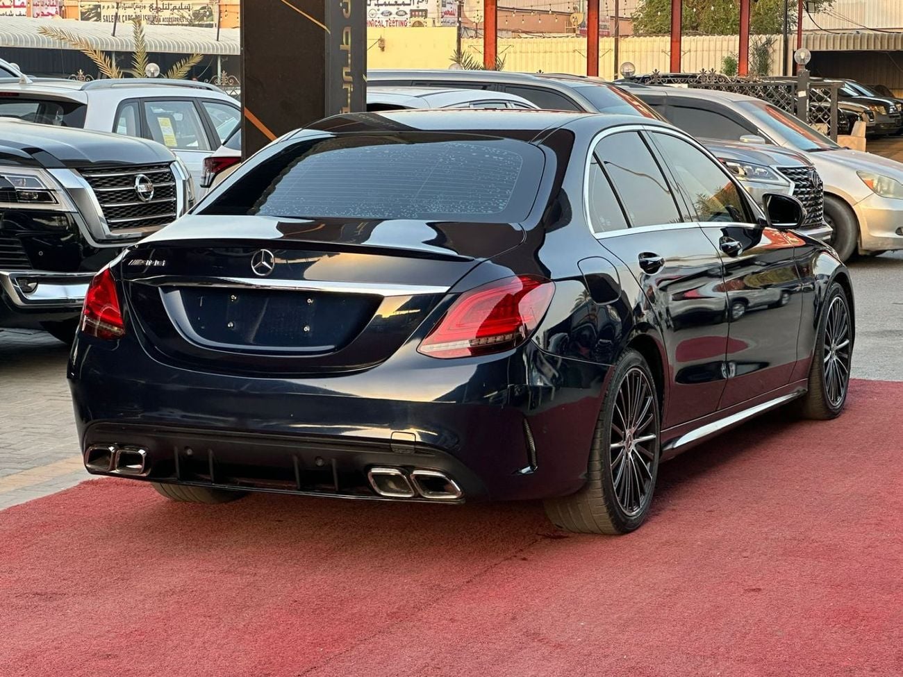 مرسيدس بنز C 300 2.0 لتر Turbocharged - عدد 4 سلندر (9G-TRONIC)