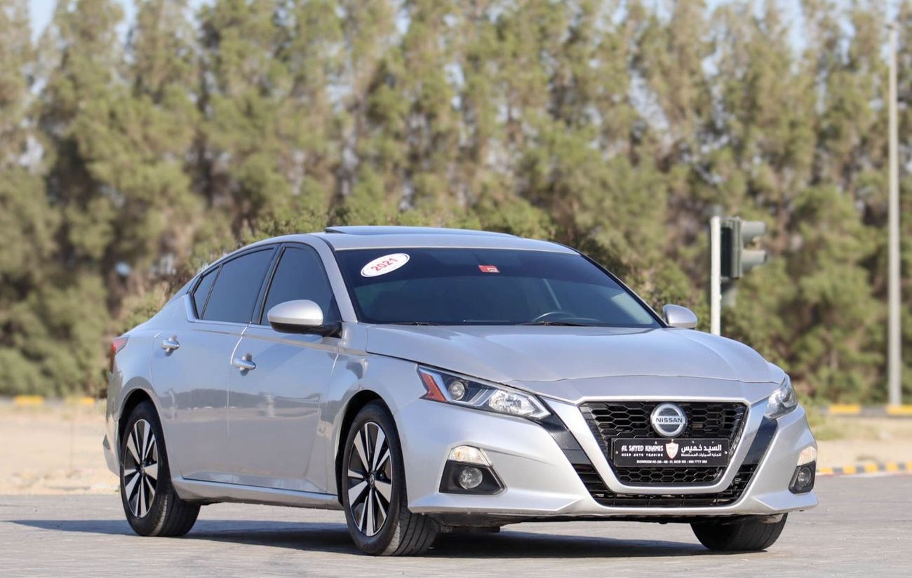 Nissan Altima 2.5 SV Nissan Altima 2.5L 2021 SV original paint GCC, accident-free, in excellent condition, 1076 P.