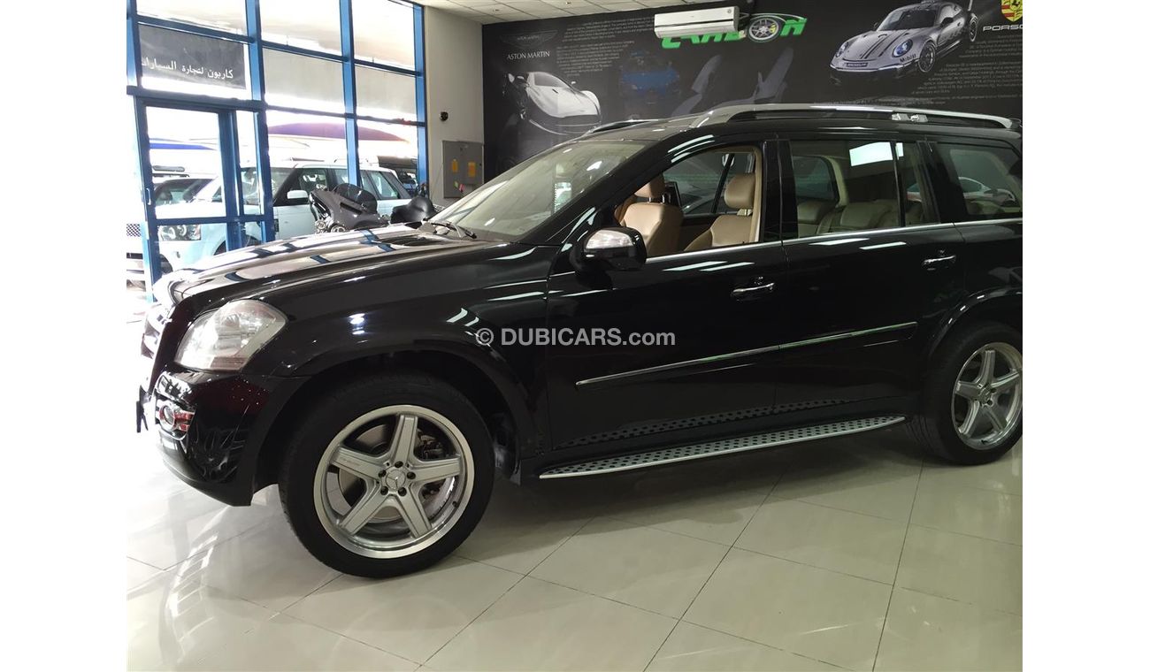 Mercedes-Benz GL 500 - 2009 - Fully Loaded