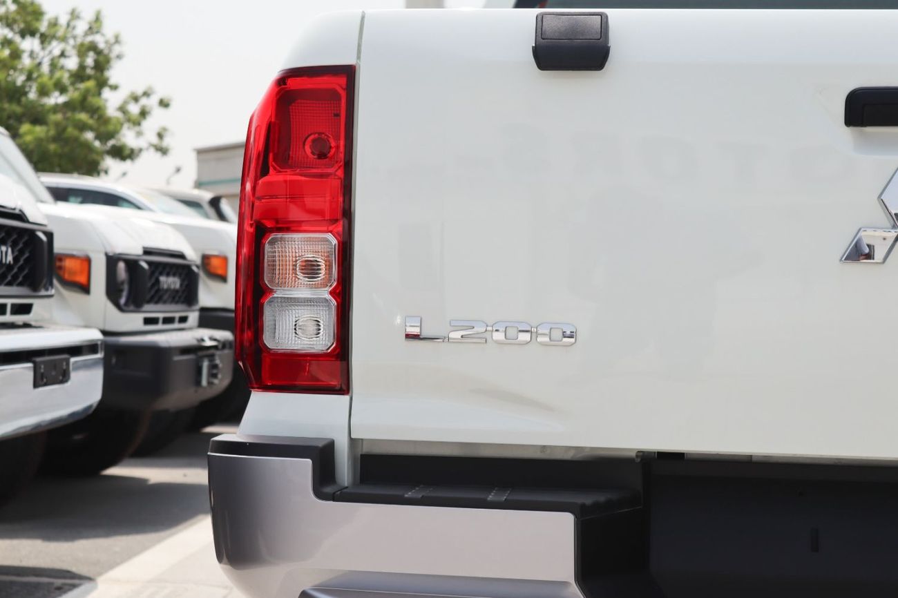 ميتسوبيشي L200 MITSUBISHI L200 4X4 M/T PETROL **EXPORT ONLY**التصدير فقط خارج الخليج***