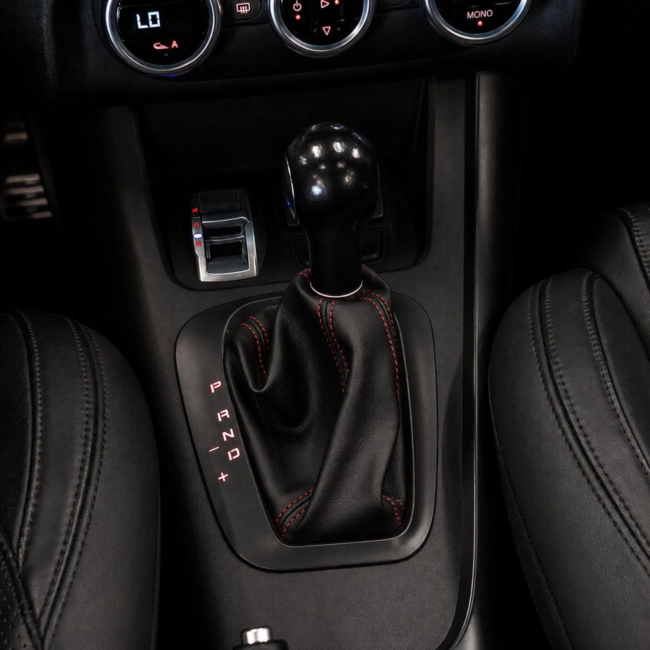 ألفا روميو جوليتا Veloce AED 765 P.M • 0% Downpayment •  Alfa Romeo Giulietta Veloce • 1 Year Warranty