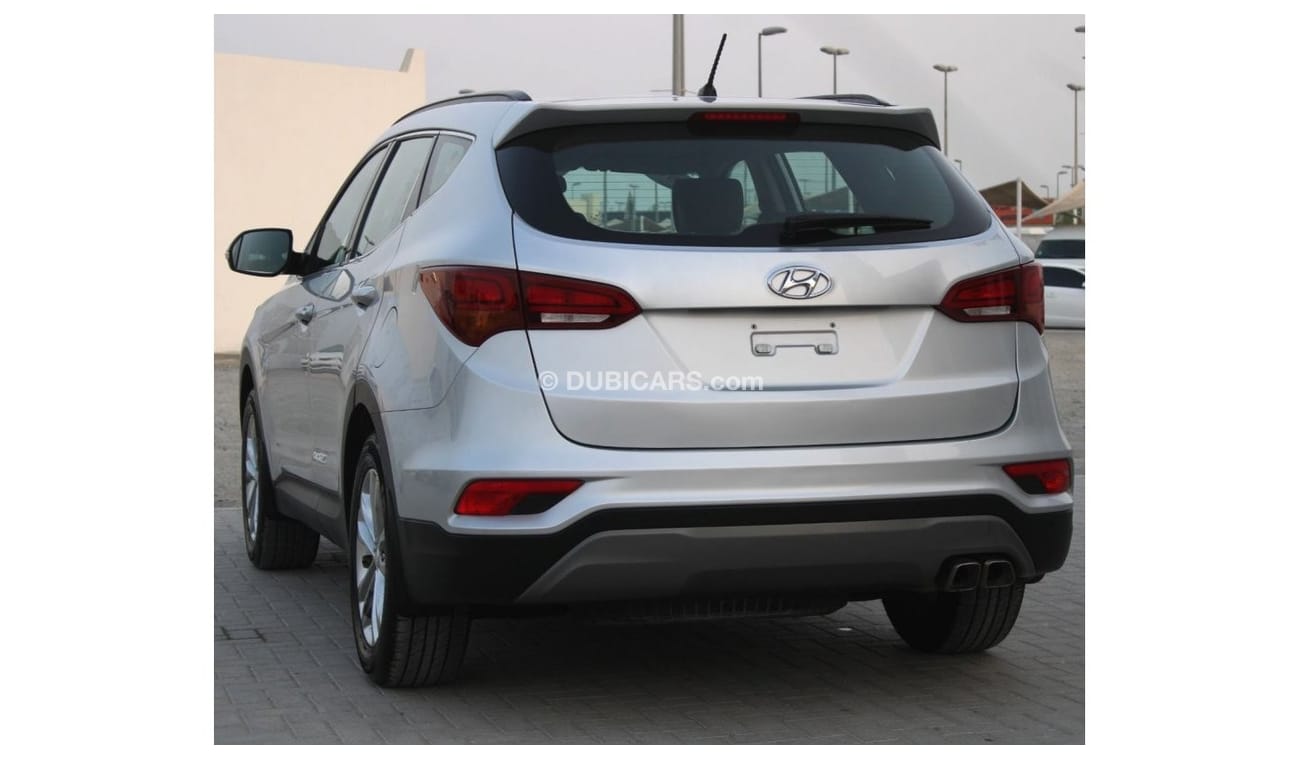 هيونداي سانتا في هيونداى سنتافى 2018 فضي 2.4 خليجي بحالة ممتازة بدون حوادث