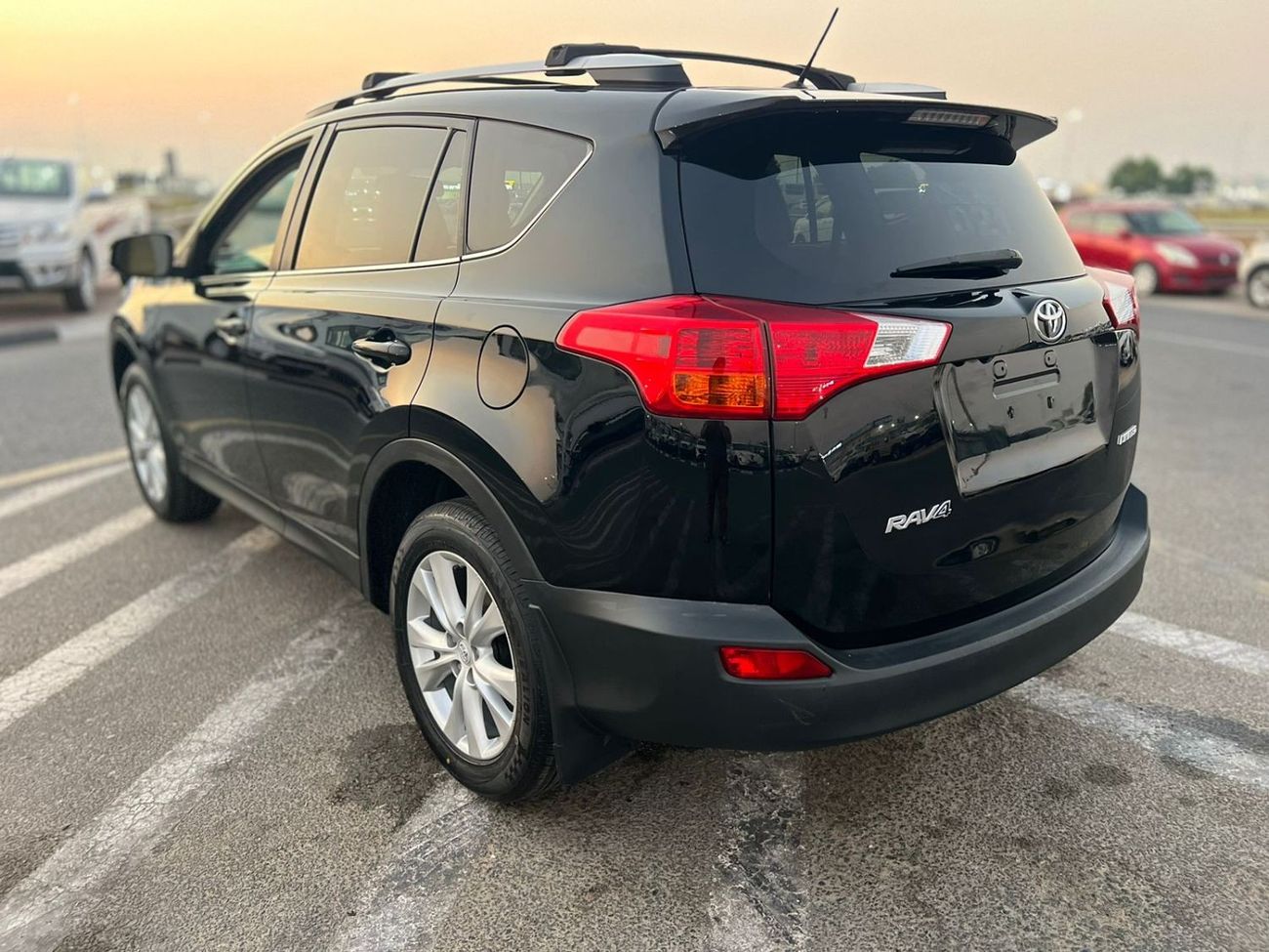 تويوتا راف ٤ 2013 Toyota RAV4, Limited 2.5L + V4 + 4wheel Drive 4X4  - Sunroof + Leather & Electric Seats + Push 