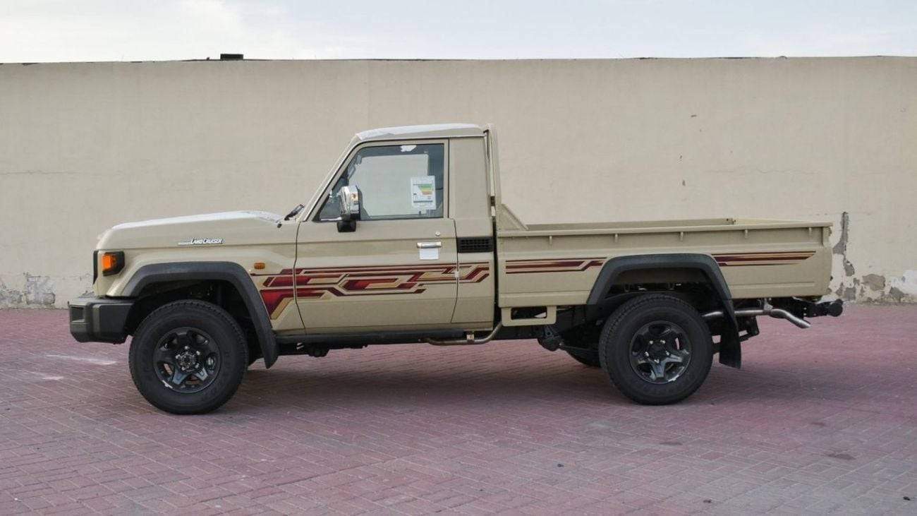تويوتا لاند كروزر بيك آب LC79 Pickup 4.0L Full Option Automatic