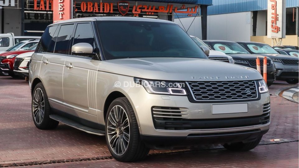 Land Rover Range Rover Vogue SE for sale AED 470,000. Grey/Silver, 2020
