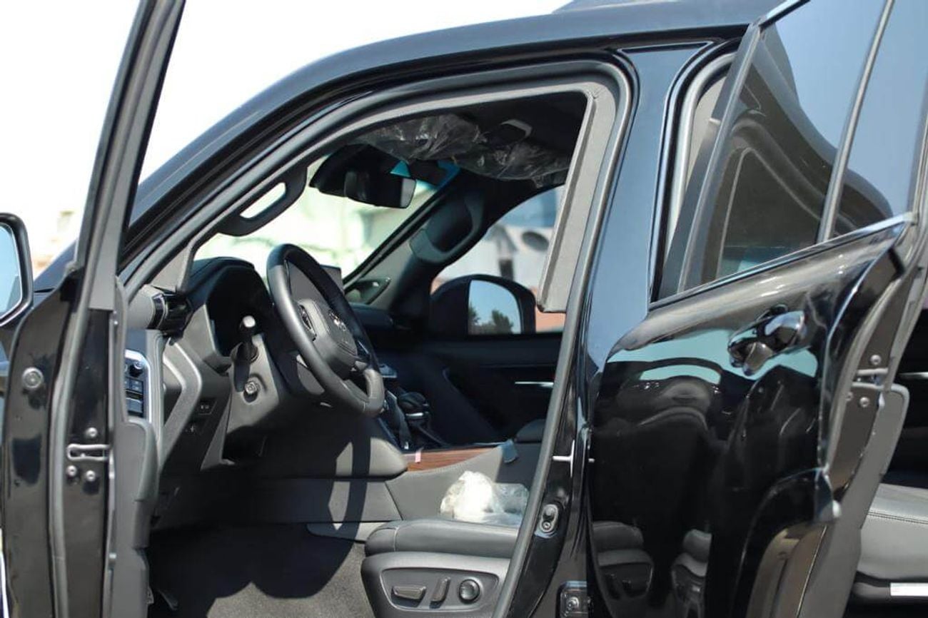 تويوتا لاند كروزر تويوتا لاندكروزر LC300 فئة VXR مصفحة 3.5 لتر موديل 2026 – فل فل أوبشن