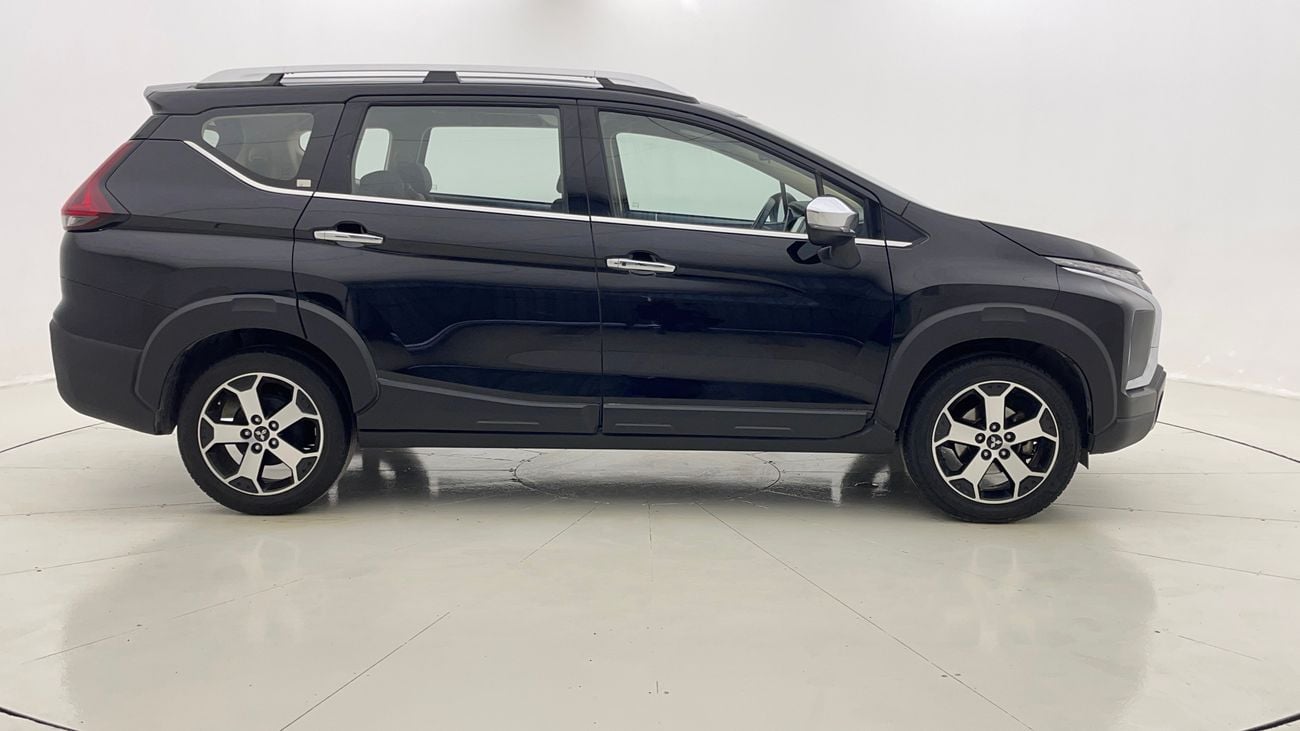 ميتسوبيشي إكسباندر كروس PREMIUM 1.5 | بدون دفعة مقدمة | اختبار القيادة في المنزل