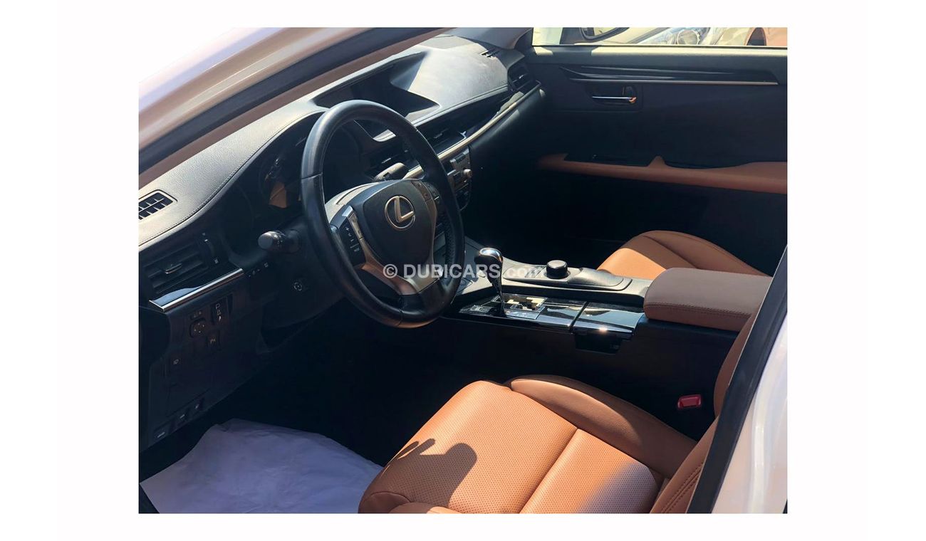 Lexus ES350 3.5L 2015 Model with GCC Specs