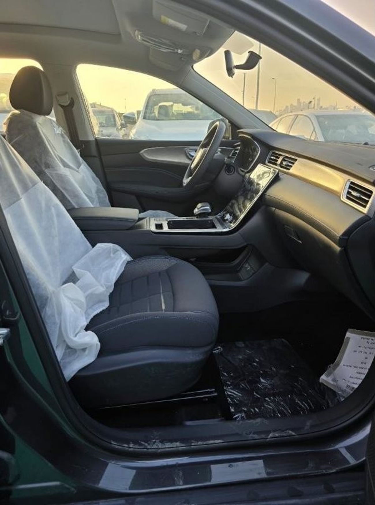 أم جي RX5 1.5L PETROL WITH PANORAMIC 2024 GCC