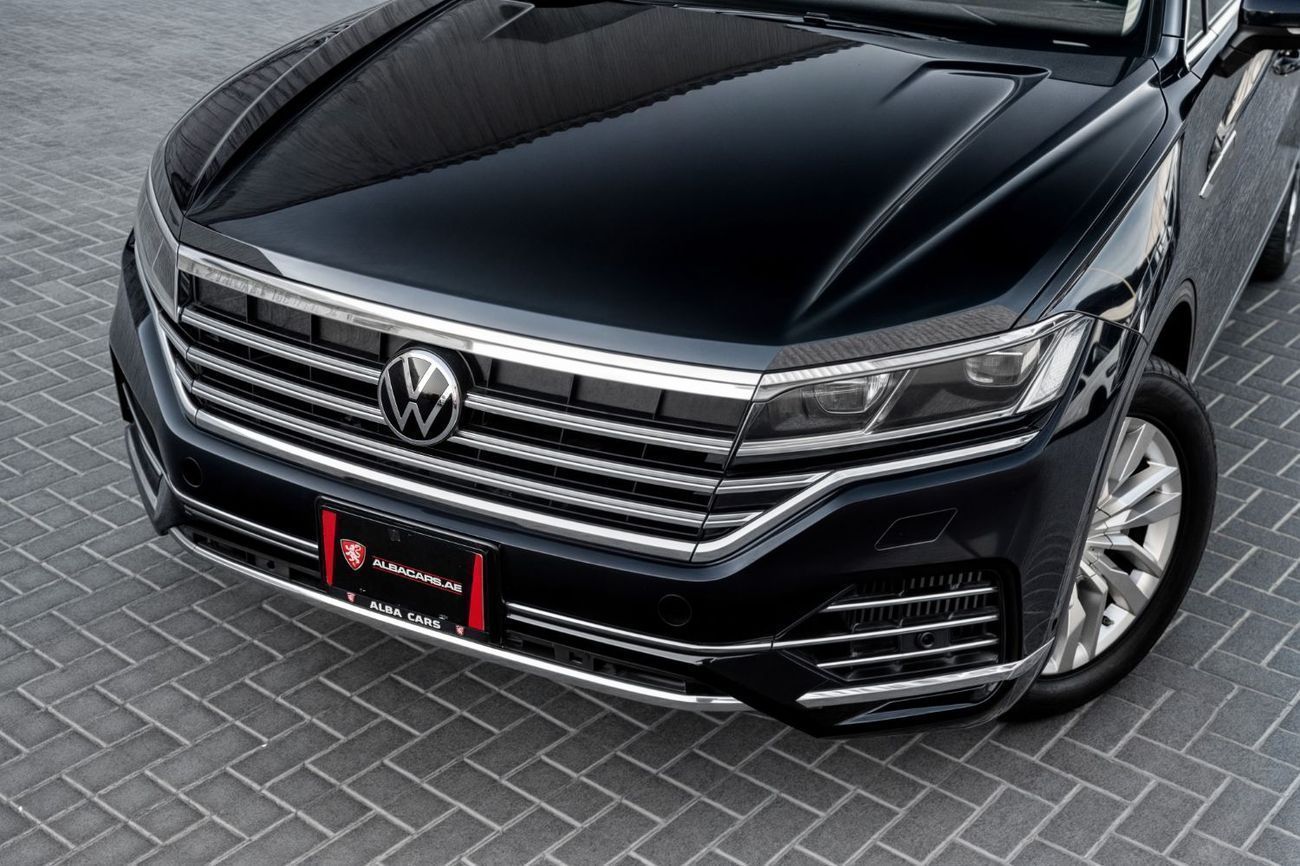 Volkswagen Touareg | 2,634 P.M | 0% Downpayment | Full VW History | Panoramic Roof!