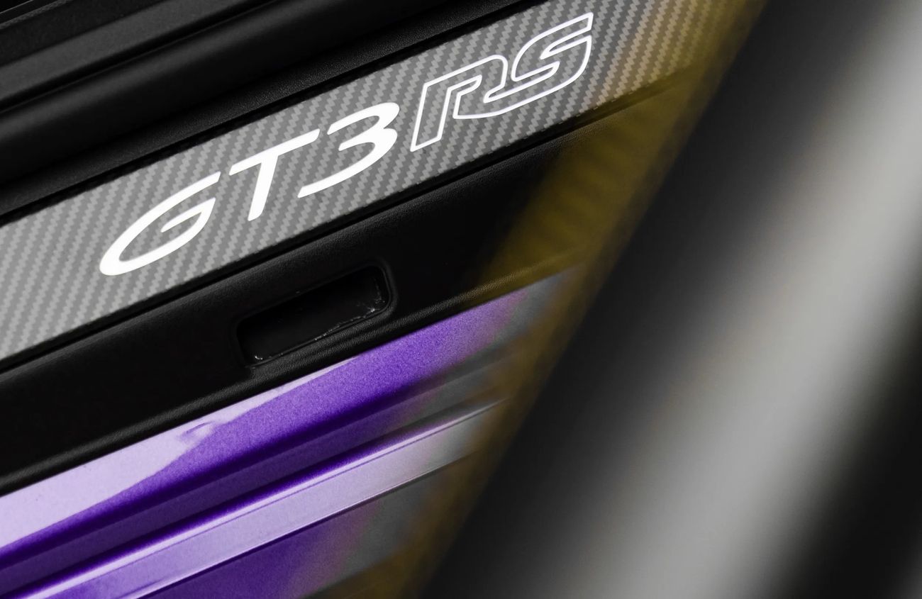 بورش 911 4.0L F-6 Naturally Aspirated Engine