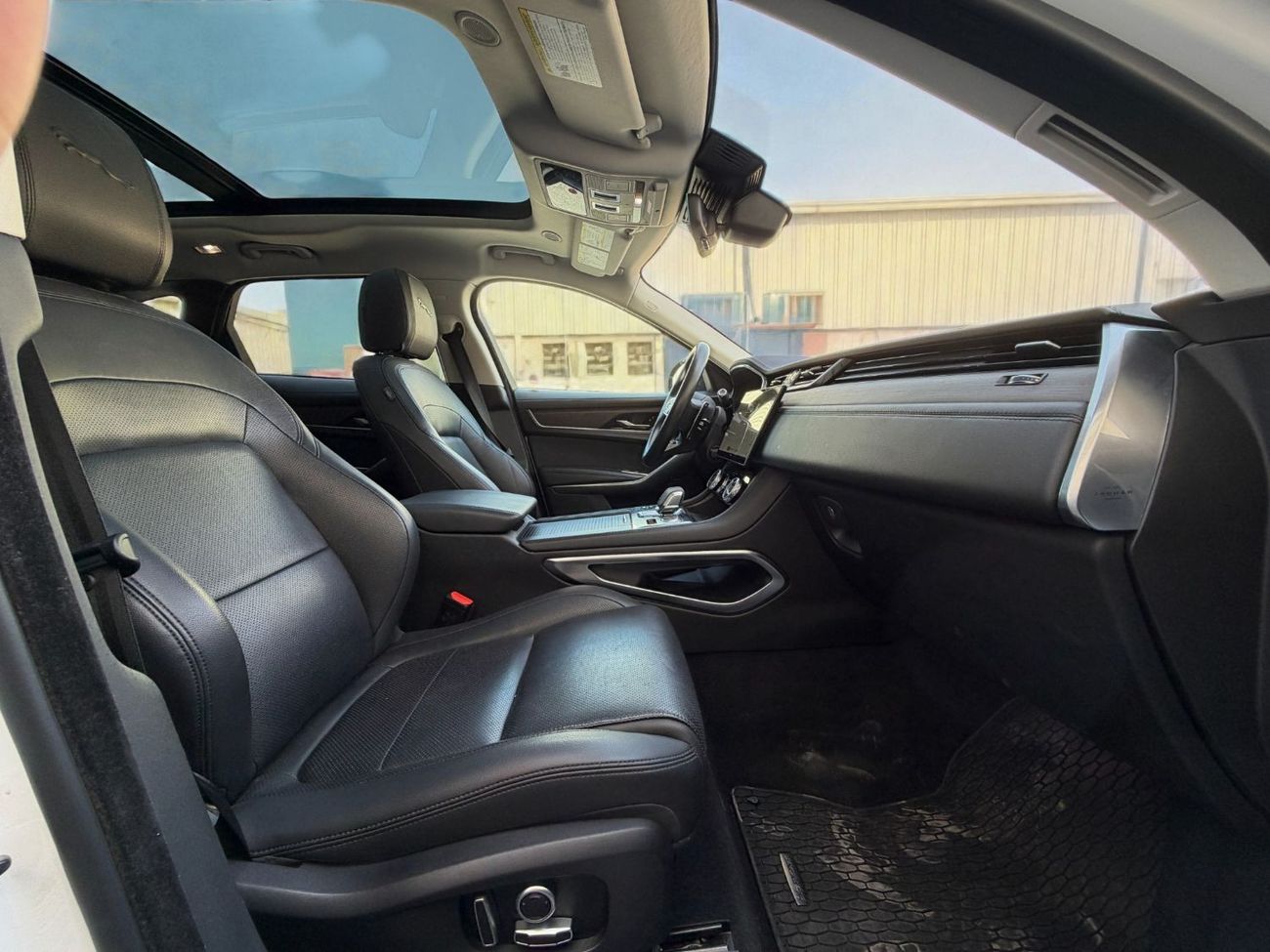 جاكوار F بيس R-Sport 2.0L