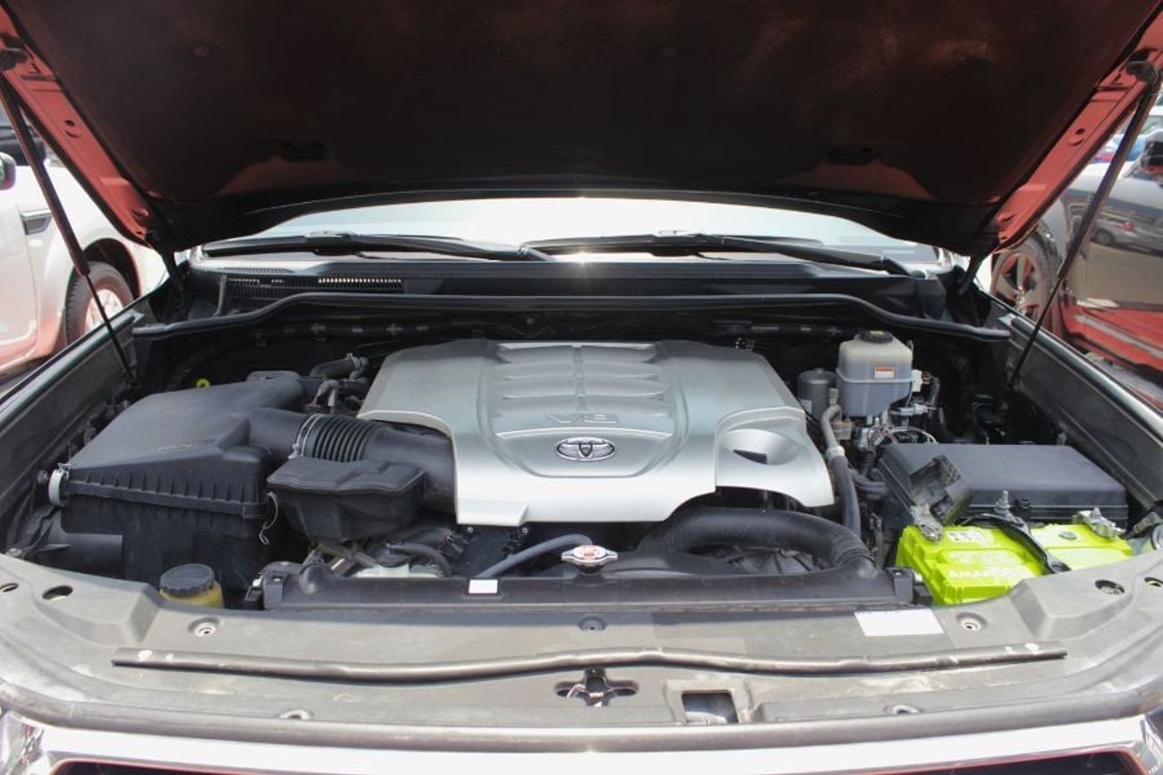 Toyota Land Cruiser VAR V8 5.7,GCC