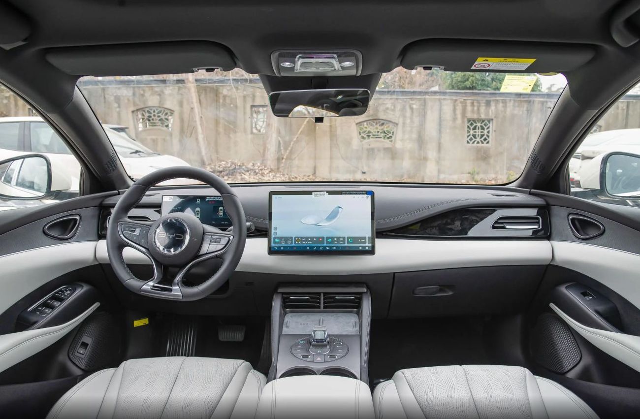 BYD Seal The 2025 BYD Seal 06 DM Intelligent Driving Edition – DM-i 120KM Premium