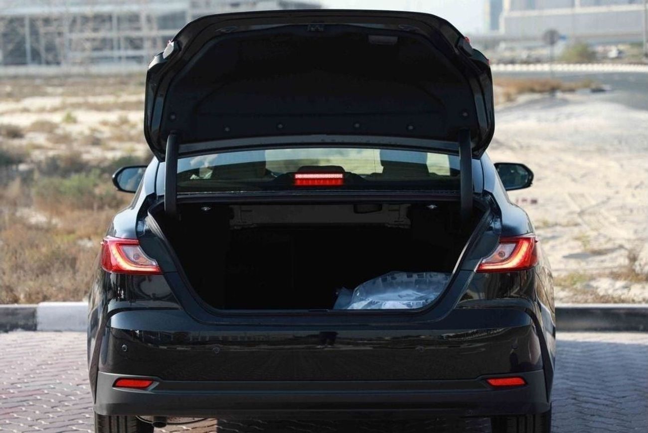 Toyota Camry 2025 TOYOTA CAMRY LE 2.5 Hybrid - ATTITUDE BLACK inside BEIGE | Export Only