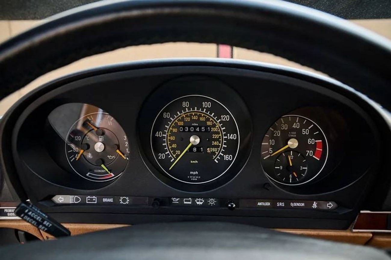 Mercedes-Benz SL 560