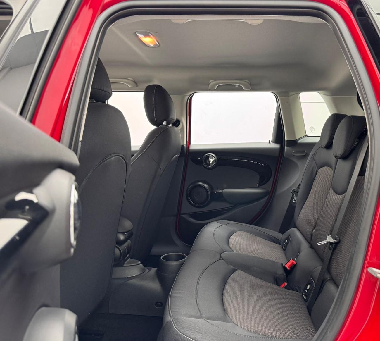 ميني كوبر Std 1.5L (5 Seater)